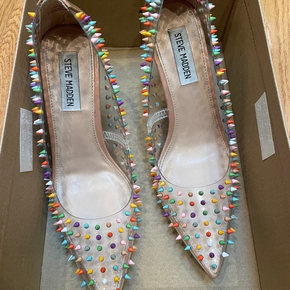 Steve Madden colored stud heels - Picture 1 of 5